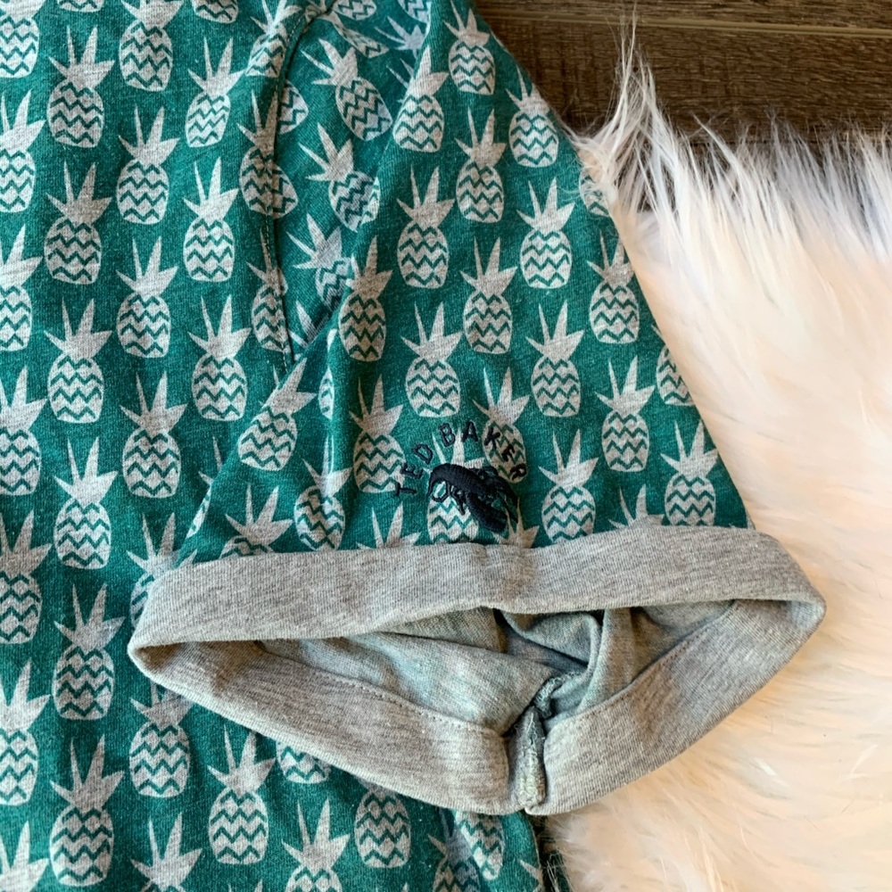 ❤️SOLD Men’s Ted Baker London pineapple pinetee - Picture 5 of 8